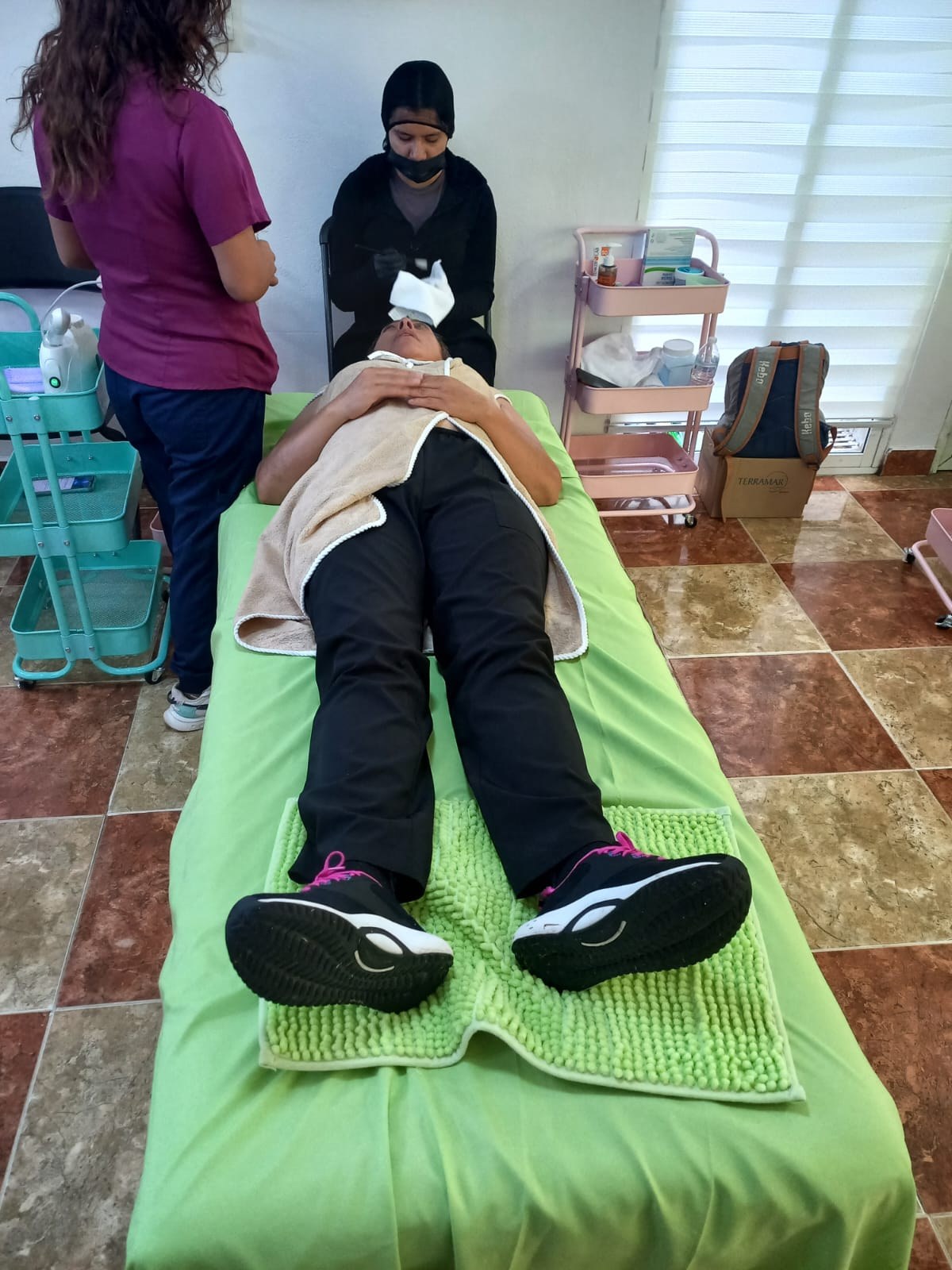 Cosmetología y Cosmiatría · actividad 12